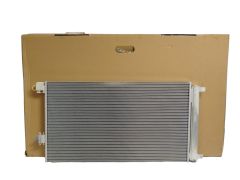Condensador de ar condicionado Novo Original 921004366R Dacia Condensador de ar condicionado Novo Original 921004366R Dacia