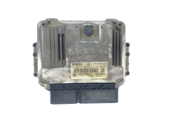 Unidade de Controlo Opel 0281011943 55556829 8973785711 Bosch GM Isuzu 62664