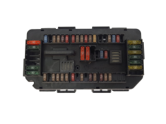 Caixa de fusíveis 6114 V7 9337879 01 19451.000.001 BMW 19145