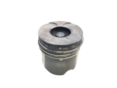 Pistão do motor U 7701473483 2.2 dCi DTCi Renault Opel