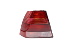 Farol Traseira Esquerda Fazer VW Bora 1J5945095AA 99451446702 DPA
