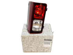 Farol Direito Traseira Trafic 3 Vivaro 2 NV300 265548758R Novo Original