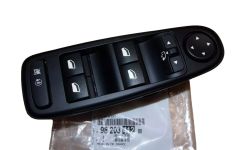 Puxador porta Esquerdo Traseira Original 9820341280 Peugeot