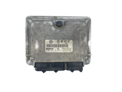 Unidade de Controlo do Motor ECU 038906018GN 0281010182 Skoda Bosch 62963