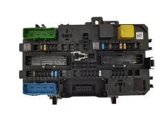 Caixa de fusíveis 13222173 5DK008669-33 Opel GM Hella 19836