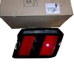 Farol Direito Traseira Original 9810477780 Peugeot 3008
