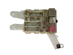 Caixa de fusíveis Toyota 82730-02140-A
