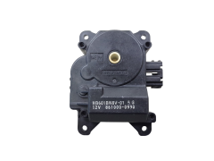 Motor de passo Mazda 3 HB601BN8V-01 861000-0990