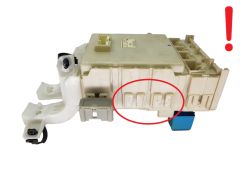 Caixa de fusíveis Toyota 82730-52700 20681