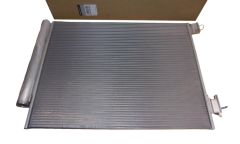 Condensador de ar condicionado Original 921005FA0A Renault Dacia