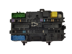 Caixa de fusíveis 13222173 5DK008669-33 Opel GM Hella 20608