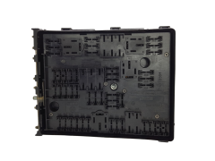 Caixa de fusíveis 1K0937124K 0-1418986-1 VW Audi Skoda Seat 18961
