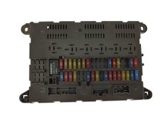 Caixa de fusíveis Land Rover 518665104 YQE102930 20556