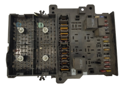 Caixa de fusíveis Chrysler P4707794 19653