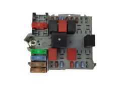 Caixa de fusíveis Fiat 51792194 57657 0051792194057657 Lancia 19846
