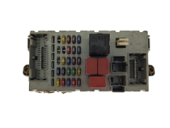 Caixa de fusíveis 51734380 51733919 Fiat Magneti Marelli 19785