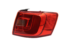 Farol Traseira Direita 5C6945096E 89451051902 VW Jetta DPA